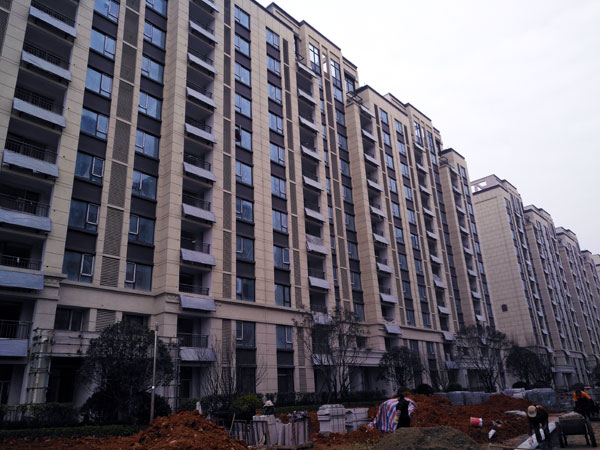 高层住宅阳台壁挂式太阳能热水系统解决方案