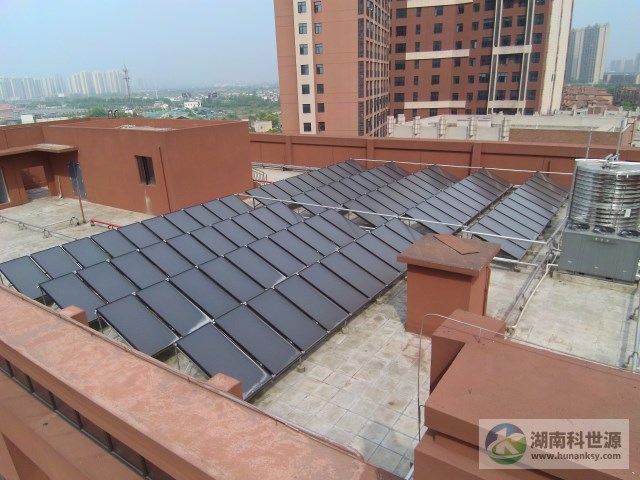 东澜湾社区医疗用房太阳能热水系统工程