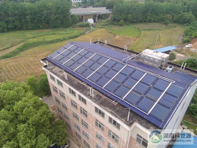 长沙县安沙镇杨梓中学宿舍太阳能热水系统工程
