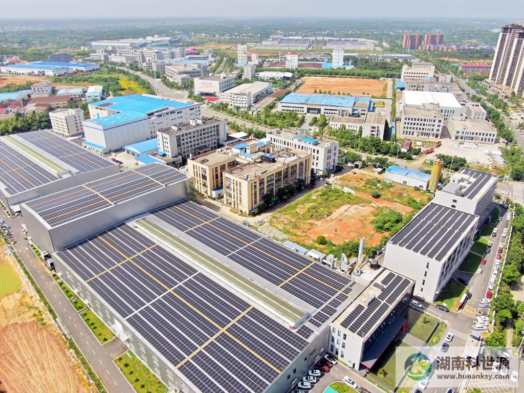 长沙银腾塑印包装公司厂房屋顶分布式光伏发电工程