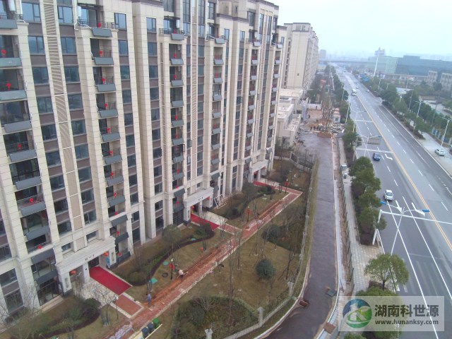 阳台壁挂太阳能热水系统