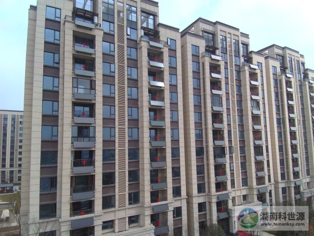 阳台壁挂太阳能热水系统