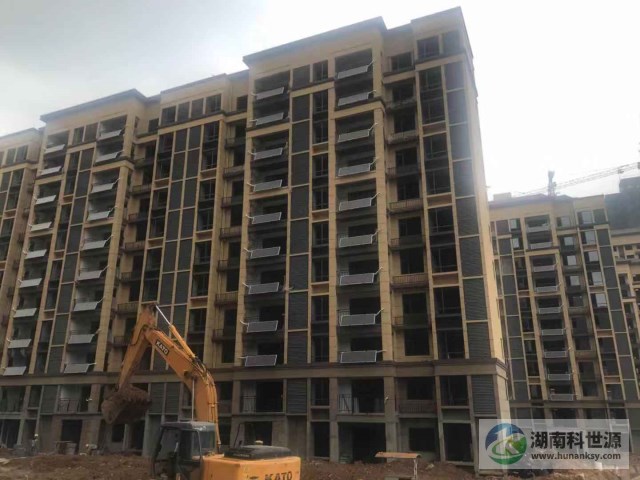 阳台壁挂太阳能热水器