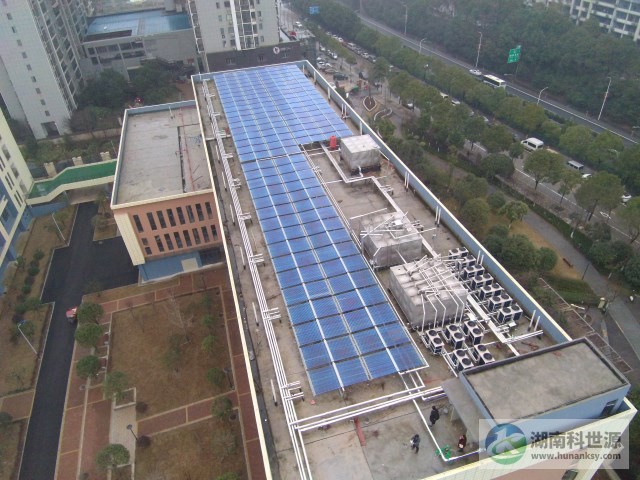学校屋顶太阳能热水工程
