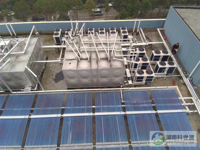 学校屋顶太阳能热水工程