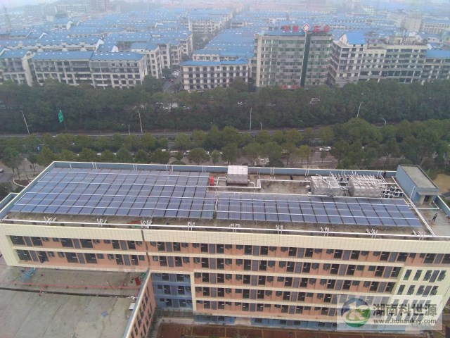 学校屋顶太阳能热水工程
