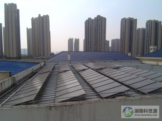 平板太阳能热水系统