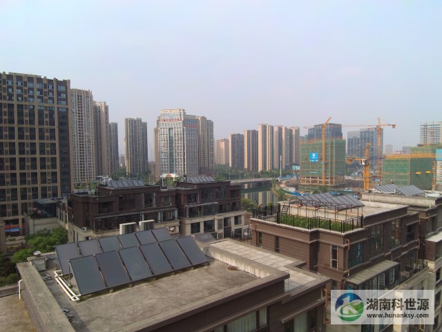 平板太阳能热水系统