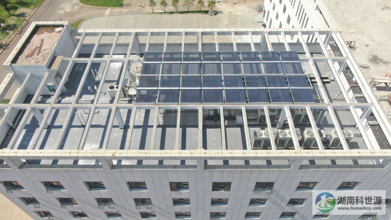 屋顶太阳能热水系统