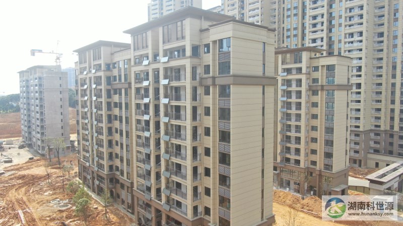 阳台壁挂太阳能热水器