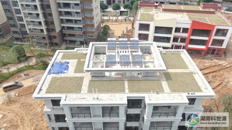 一体落水式太阳能热水器