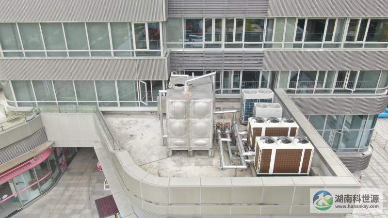 裙楼辅热设备及储热水箱